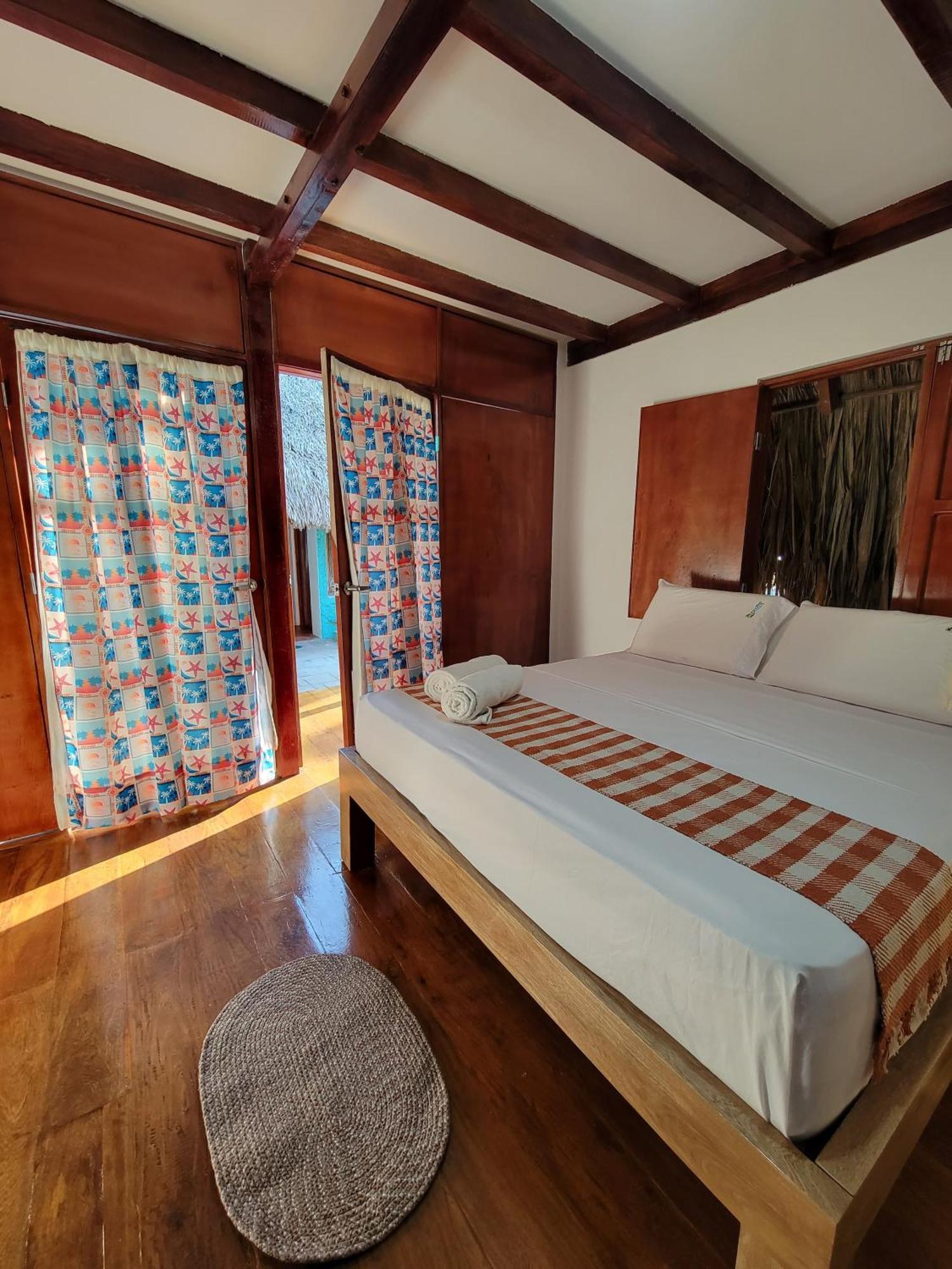 Isla Los Erizos EcoHouse Isla Grande  Exterior foto